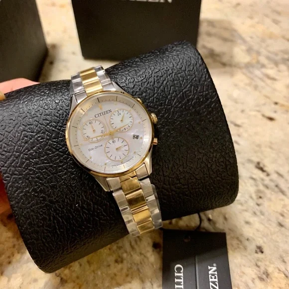 Citizen Eco-Drive Women’s Watch - Picture 6 of 7